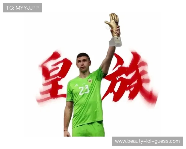 足球球星魅力展现：经典正方形头像，捕捉独特瞬间与无与伦比的风采